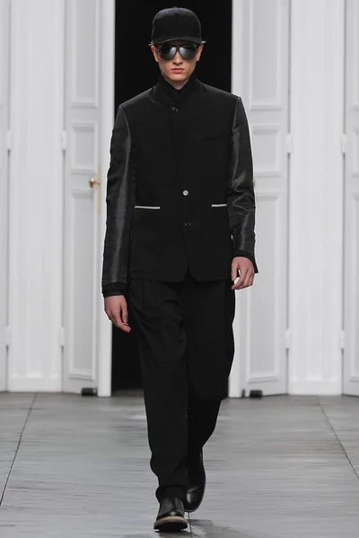 Look 40